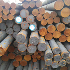 Stainless steel and carbon steel differ significantly in several ways.